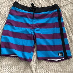 Men’s Quiksilver board shorts